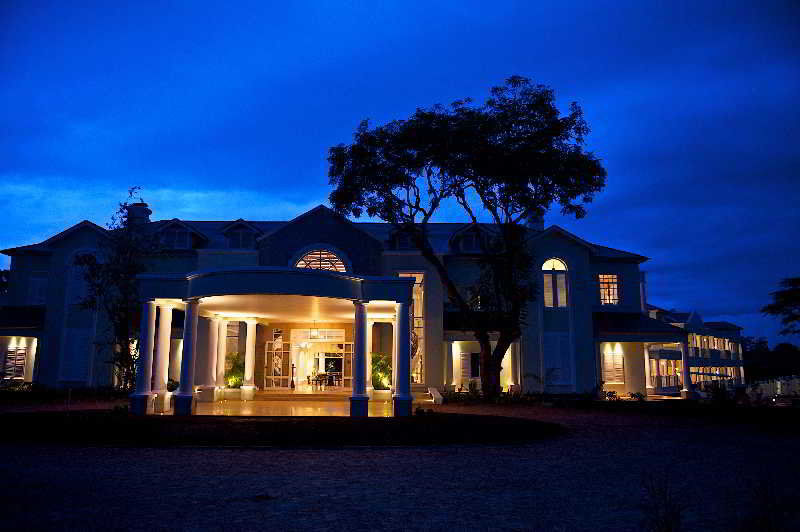 Hemingways Nairobi Hotel Exterior photo